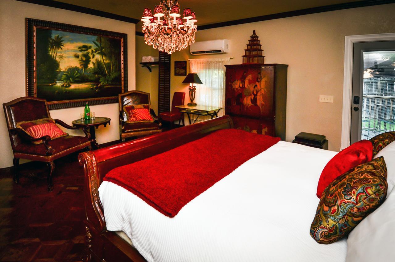 The Victoria Bed & Breakfast Bentonville Extérieur photo