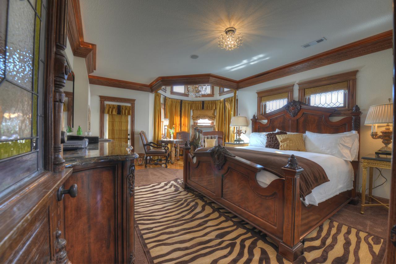 The Victoria Bed & Breakfast Bentonville Extérieur photo