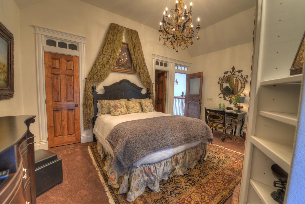 The Victoria Bed & Breakfast Bentonville Extérieur photo