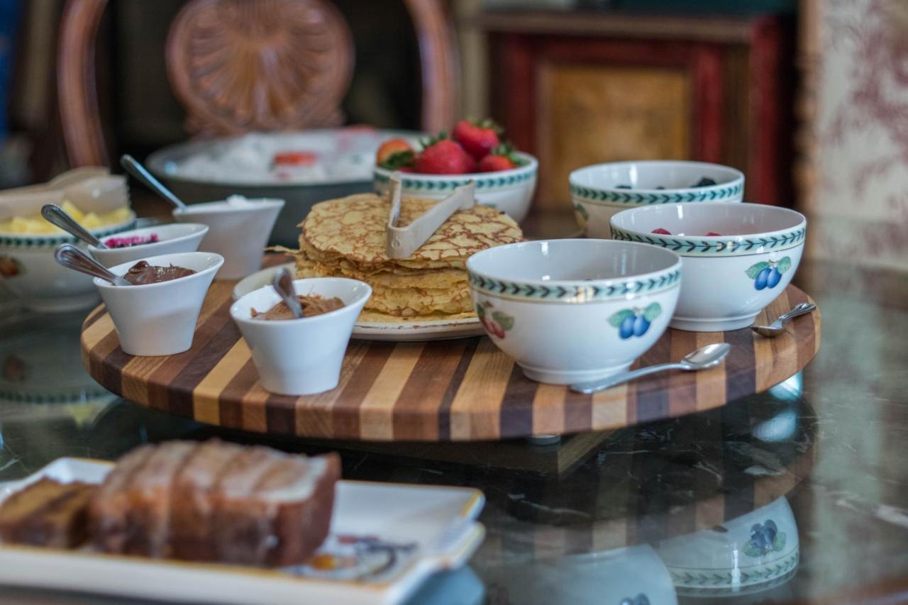 The Victoria Bed & Breakfast Bentonville Extérieur photo