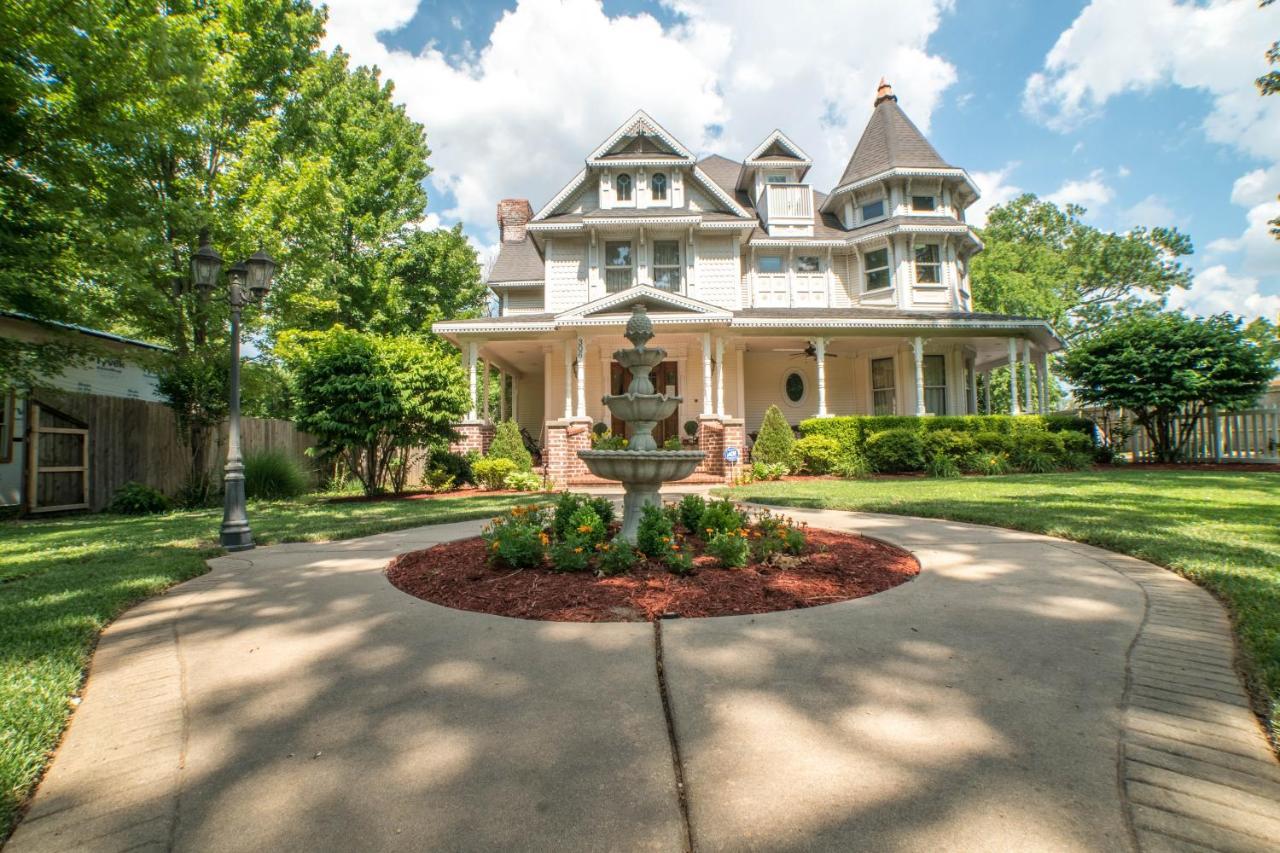The Victoria Bed & Breakfast Bentonville Extérieur photo
